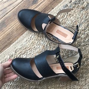 Unworn booties. Real leather. Made in Colombia.